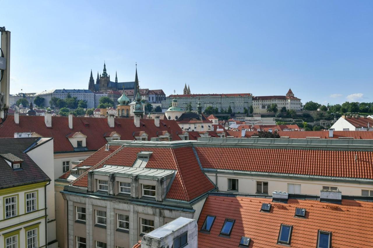 Amazing Charles Bridge Apartment Прага Экстерьер фото