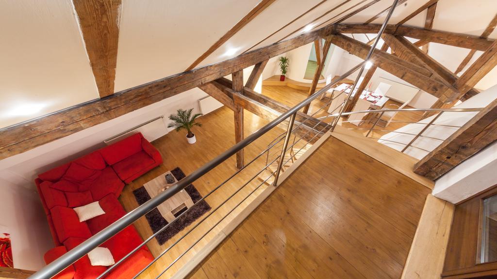 Amazing Charles Bridge Apartment Прага Номер фото