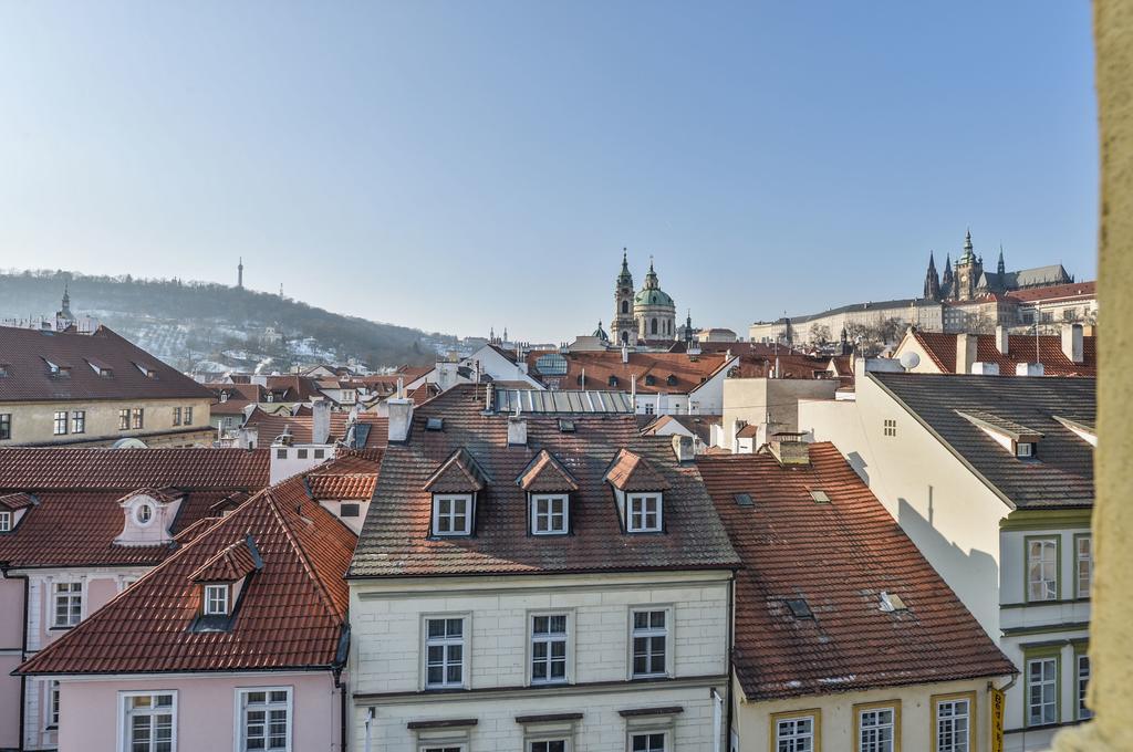 Amazing Charles Bridge Apartment Прага Экстерьер фото